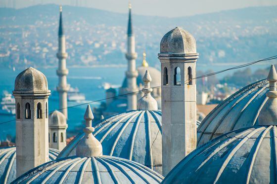 Istanbul, Turkey image via Sabino Parente/Shutterstock