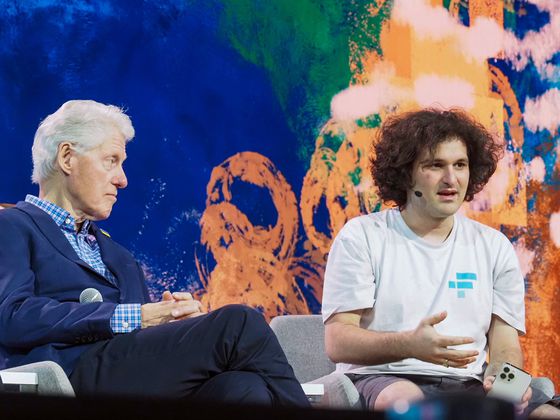 Sam Bankman-Fried and Bill Clinton at Crypto Bahamas conference in Nassau in April 2022 (Danny Nelson/CoinDesk)