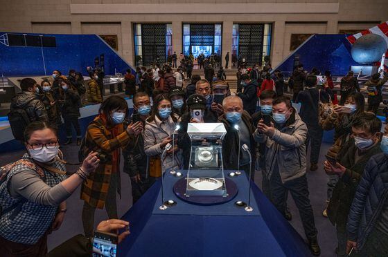 China Displays Lunar Samples From Moon Mission