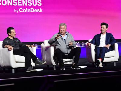 William Shatner (center) at Consensus 2023 (Shutterstock/CoinDesk)