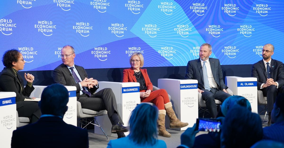 Dutch Central Bank Chief Takes Aim at Jurisdictions That Attract Bad Crypto Actors at Davos Panel – CoinDesk