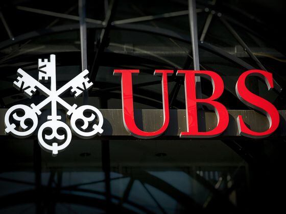 CDCROP: UBS Bank logo (Shutterstock)