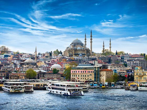 CDCROP: İstanbul City in Turkey (Shutterstock)