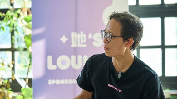 Yat Siu is interviewed by CoinDesk at Ta Zhi DAO's lounge during the Taiwan Blockchain Week (Ta Zhi DAO)