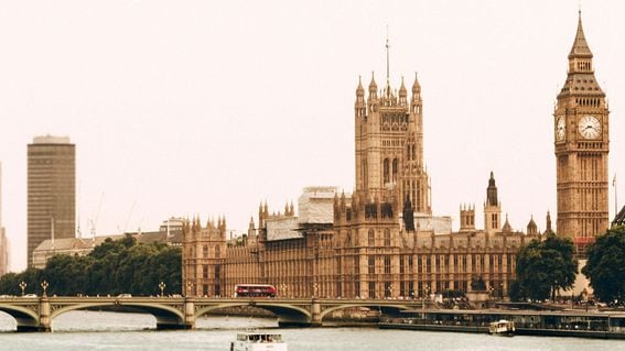 UK Parliament Building and Big Ben, London, England (Ugur Akdemir/Unsplash)