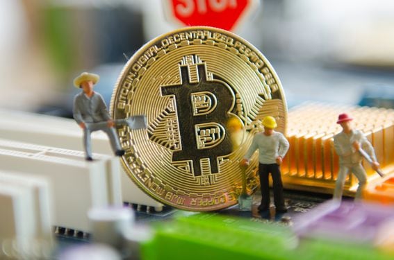bitcoin mining miniature