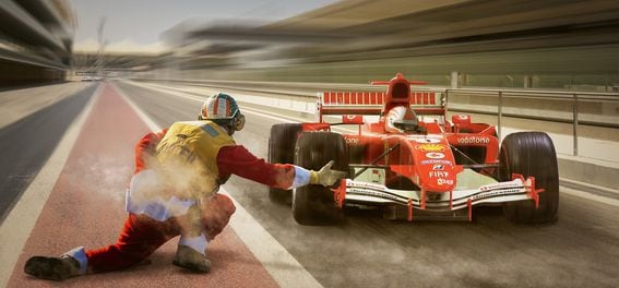 Platinium Group will offer NFT tickets to global F1 races. (Papafox/Pixabay)