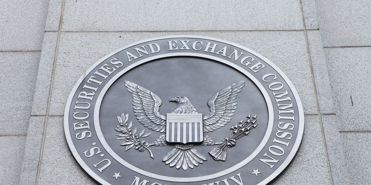 SEC, CFTC Charge Bitcoin Futures Firm 1Broker With Securities Law Violations