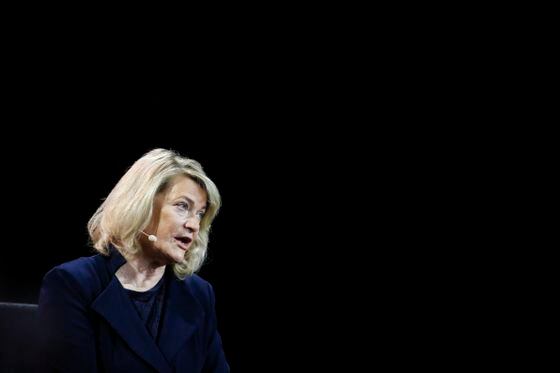 U.S. Sen. Cynthia Lummis (R-Wyo.)  is introducing a wide-reaching crypto bill with Sen. Kirsten Gillibrand (D-N.Y.) (Marco Bello/Getty Images)