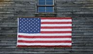 (16:9 CROP) American Flag (Unsplash)