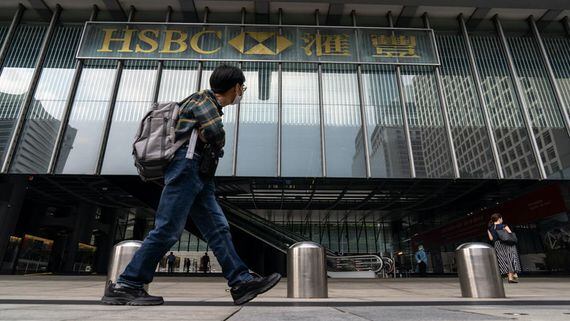 OK, Boomer: HSBC Bans Customers from Buying MicroStrategy, Coinbase Stocks
