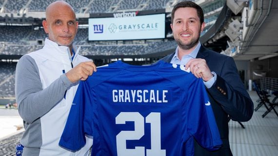 Giants Chief Commercial Officer Pete Guelli (left) and Grayscale CEO Michael Sonnenshein