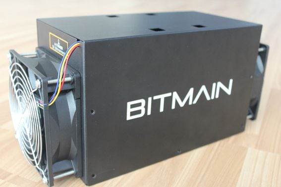 Bitmain AntMiner S3 (Bitmain)