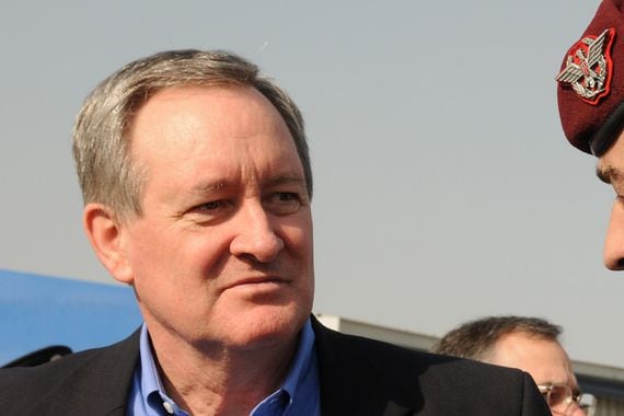 U.S. Senator Mike Crapo discussed stablecoins in his opening remarks during a hearing on digitizing money Tuesday. (Chief Mass Communication Specialist F. Julian Carroll/Wikimedia Commons)