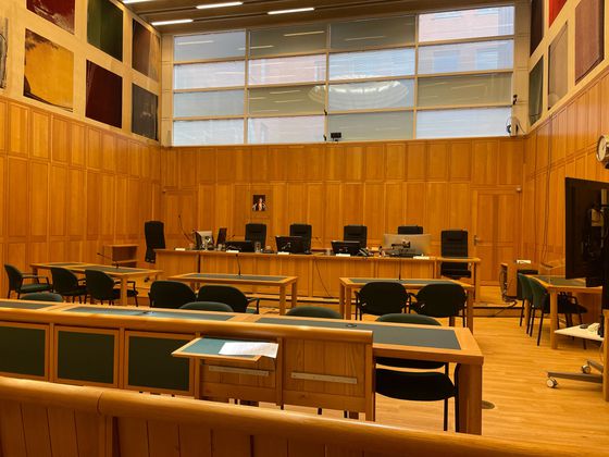 A view of the empty courtroom, where Tornado Cash developer Alexey Pertsev was sentenced. (Camomile Shumba/CoinDesk)