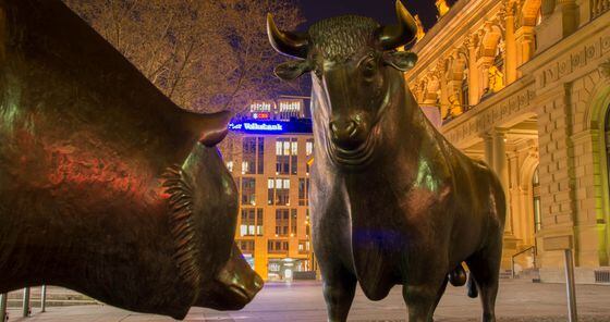 Deutsche Börse bull and bear