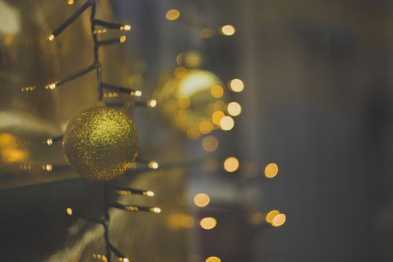 Christmas lights image via Rawpixel / Markus Spiske