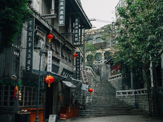 Where have all the Chinese traders gone? (Unsplash/Denny Ryanto)