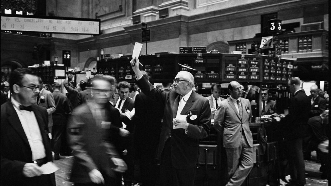 Predecessors of today's traders at the NYSE floor in 1963 (Library of Congress)