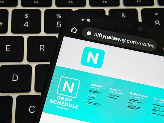 Nifty Gateway on a smartphone (Shutterstock)