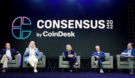 Sens. Pat Toomey, Cynthia Lummis and Rep. Patrick McHenry at Consensus 2022 (Shutterstock/CoinDesk)