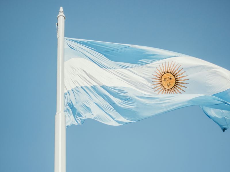 Tether and Circle Stablecoin Purchases Dominate in Argentina