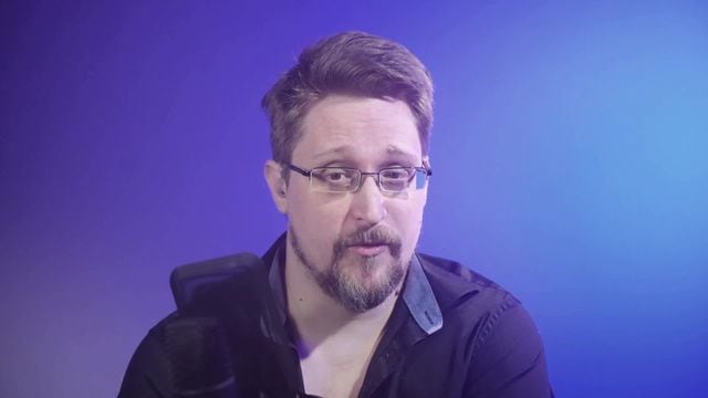 Edward Snowden Discusses Challenges of AI