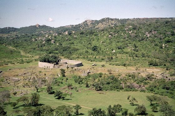 Zimbabwe, 1997. (Public domain photo by Jan Derk)