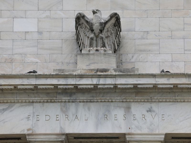 Bitcoin, Ether Drop as Analysts Fear Fed Minutes Will Dash Hopes for 2023 Easing