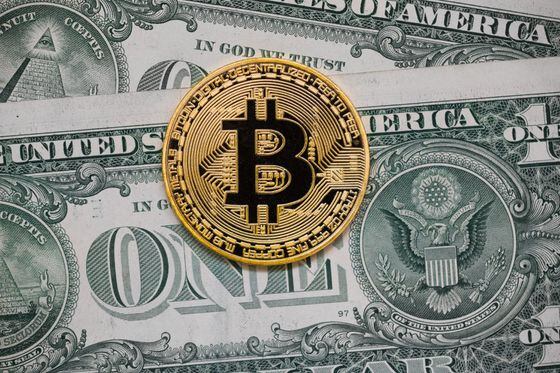 Cash, bitcoin