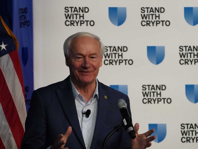 U.S. Presidential Candidates Chat About Crypto, Target Federal Regulators
