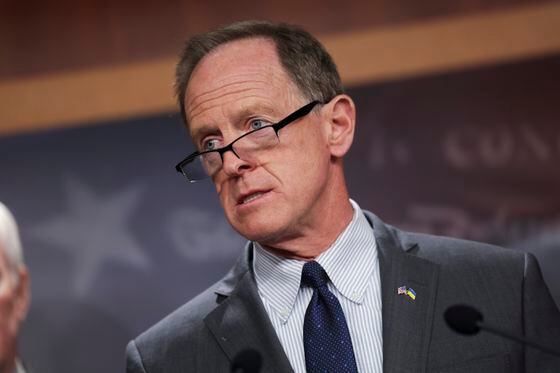 Sen. Pat Toomey (R-Pa.) introduced a proposed bill to regulate asset-backed stablecoins last month. (Kevin Dietsch/Getty Images)