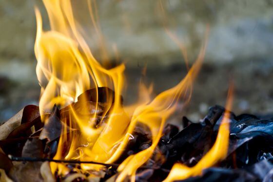 Ether burning (Shutterstock_235501888)