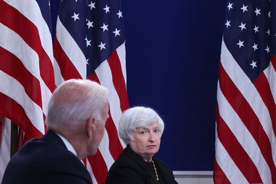 Treasury Secretary Janet Yellen and President Joe Biden. A new report from a presidential commission calls for regulation of stablecoins like tether – by any means necessary. (Chip Somodevilla/Getty Images)