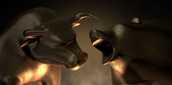 Bull and bear (Shutterstock)