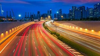 Singapore road (Shutterstock)