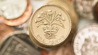 british one pound sterling coin