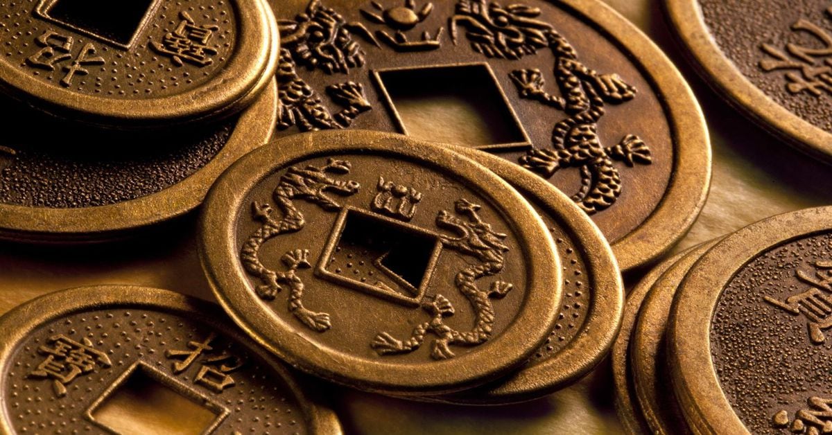 Year old money. Древние китайские монеты. Китайские деньги в древности. Металлические деньги Китая. Древние золотые монеты Китая.