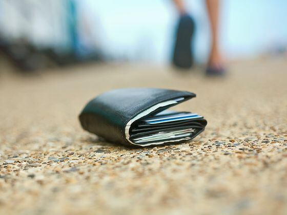 CDCROP: Lost wallet lying on ground (Getty Images)
