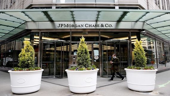 JPMorgan Will Begin Allowing Clients to Invest in Bitcoin Fund