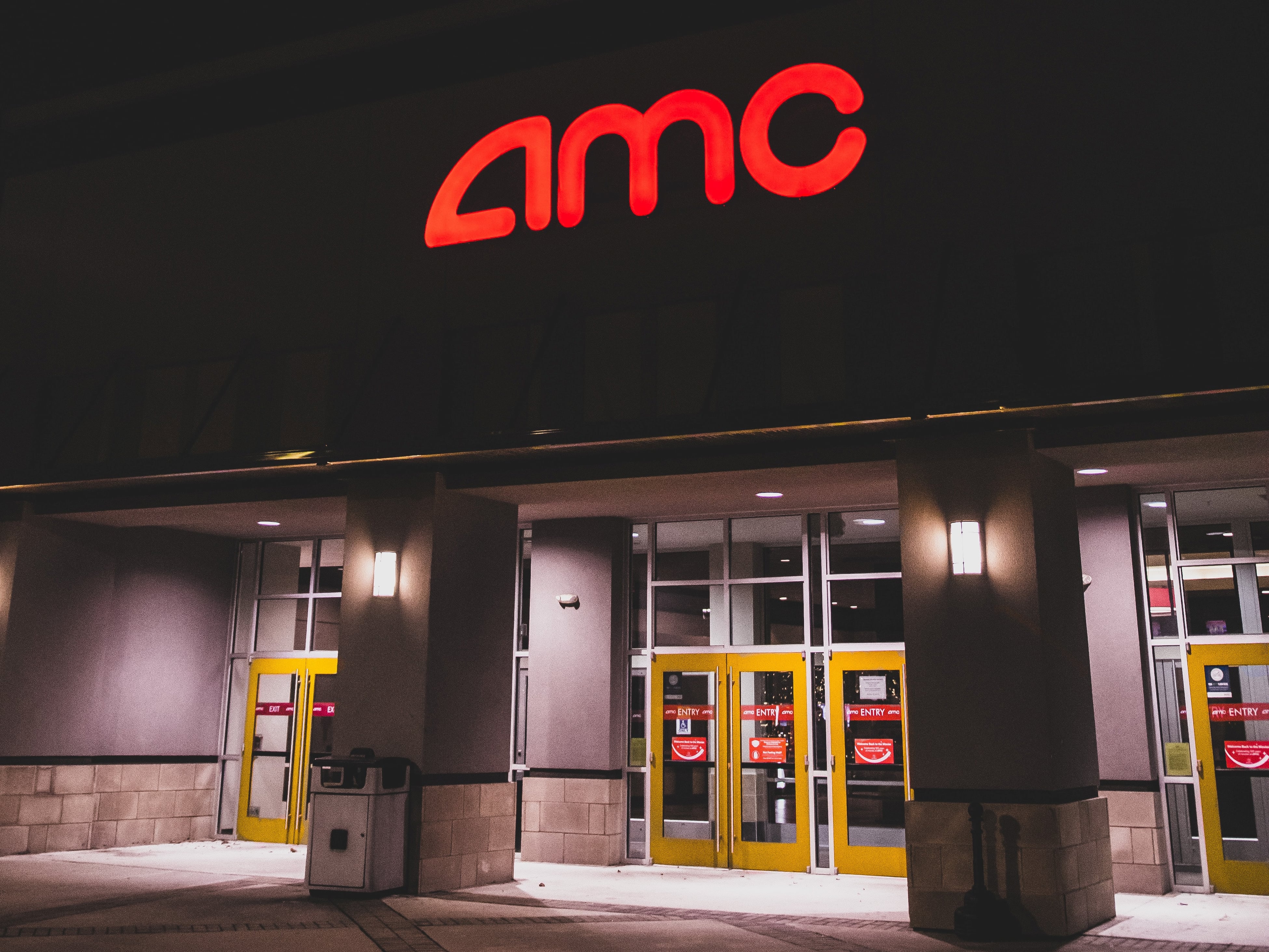 AMC Theatres To Accept Bitcoin, Ether for Online Payments