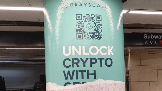 Grayscale's ad campaign in New York's Penn Station. (Nikhilesh De/CoinDesk)