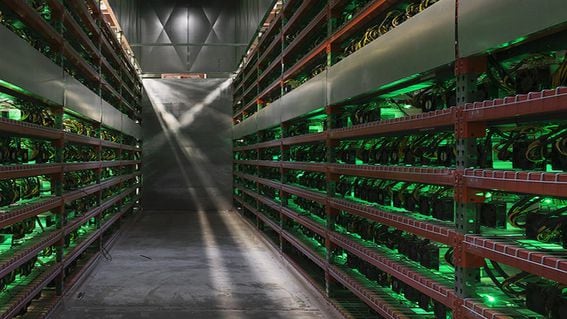 A Cipher mining bitcoin farm (Cipher Mining)