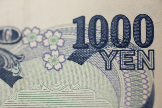 Close- up on 1000 YEN banknote.