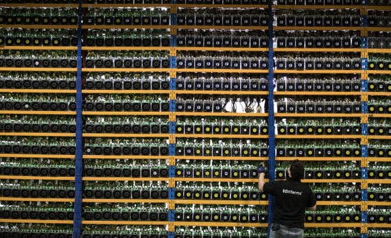 A bitcoin mining facility. (Christinne Muschi/Bloomberg via Getty Images)
