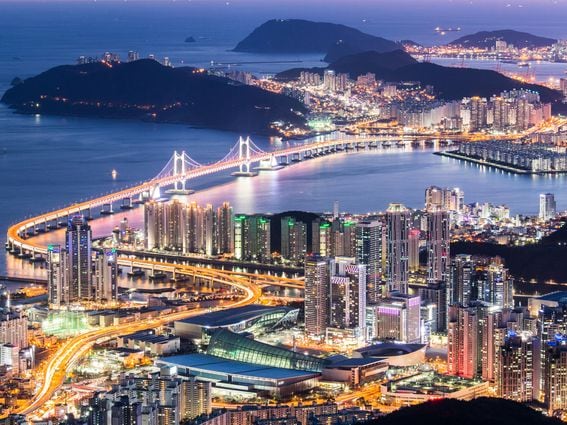 Skyline of Busan City (Insung Jeon/Getty Images)