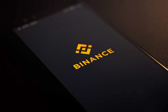 Binance logo. (Unsplash)