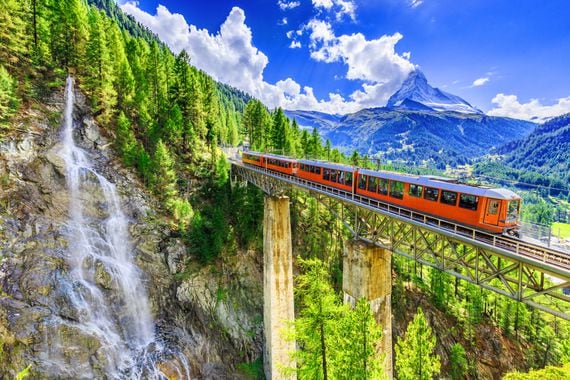 Swiss bridge (Shutterstock)