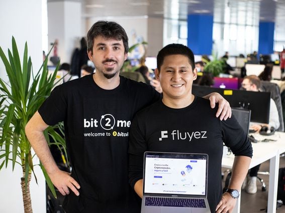 Leif Ferreira, Bit2Me CEO, and Luis Eduardo Berrospi, Fluyez CEO. (Bit2Me)