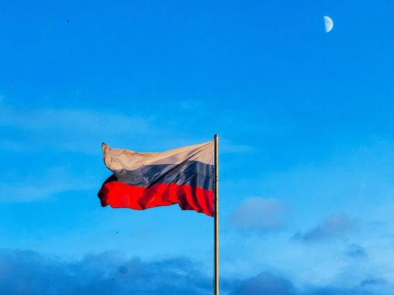 Russian flag (Egor Filin/Unsplash)